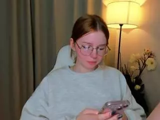annamillky camsoda in live porn show - publicsexshow.com