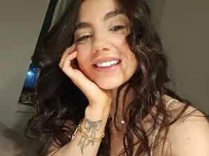 Shy_Arwyn myfreecams in live porn show - publicsexshow.com