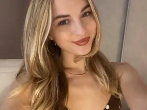 Watch Live Sex Cams with AlienGirl from Myfreecams