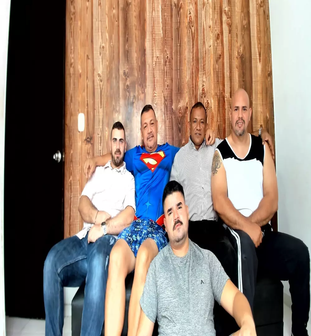 dirty_bears stripchat in live porn show - publicsexshow.com